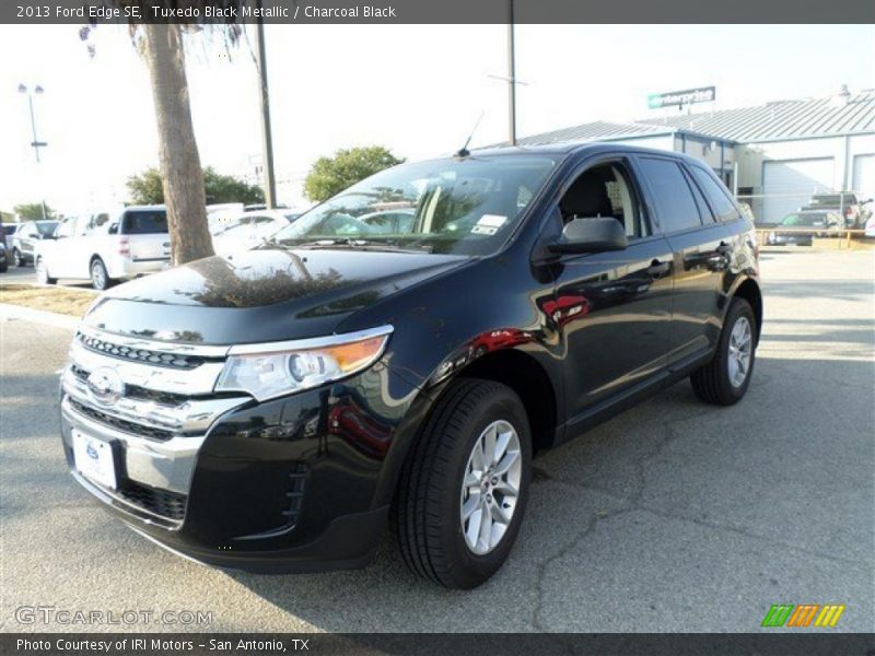 Tuxedo Black Metallic / Charcoal Black 2013 Ford Edge SE