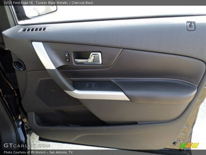 Tuxedo Black Metallic / Charcoal Black 2013 Ford Edge SE
