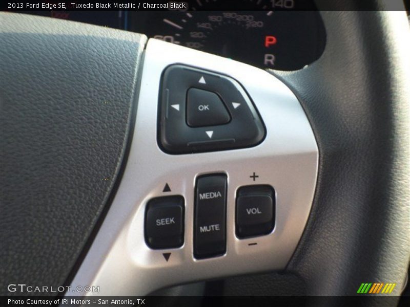 Tuxedo Black Metallic / Charcoal Black 2013 Ford Edge SE