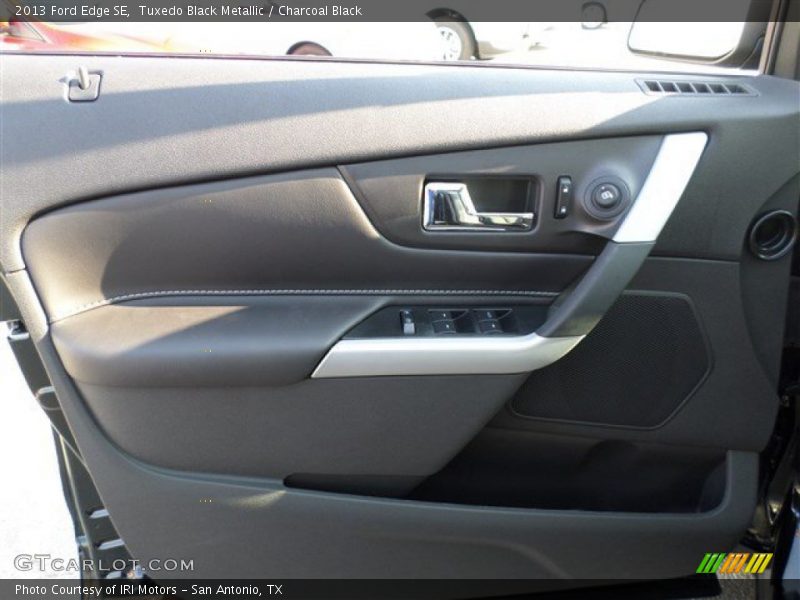 Tuxedo Black Metallic / Charcoal Black 2013 Ford Edge SE