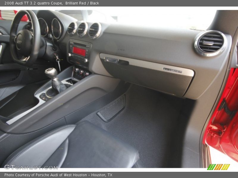 Dashboard of 2008 TT 3.2 quattro Coupe