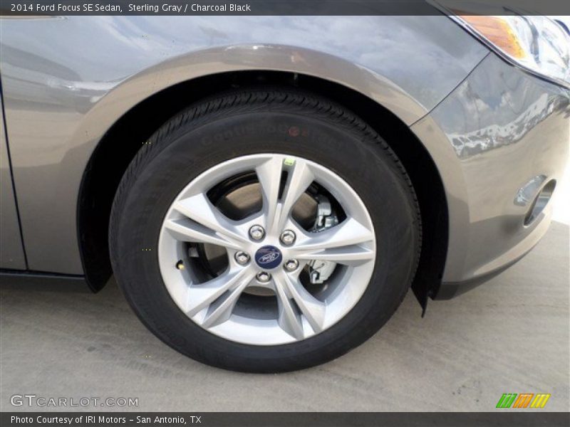 Sterling Gray / Charcoal Black 2014 Ford Focus SE Sedan