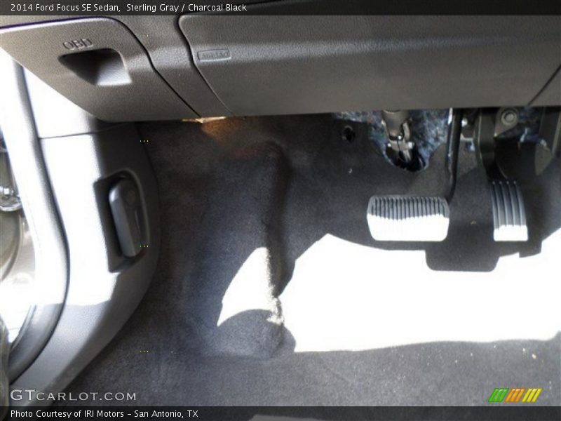 Sterling Gray / Charcoal Black 2014 Ford Focus SE Sedan