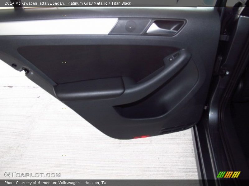 Platinum Gray Metallic / Titan Black 2014 Volkswagen Jetta SE Sedan