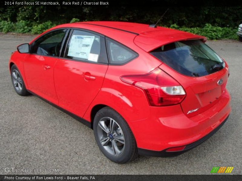 Race Red / Charcoal Black 2014 Ford Focus SE Hatchback