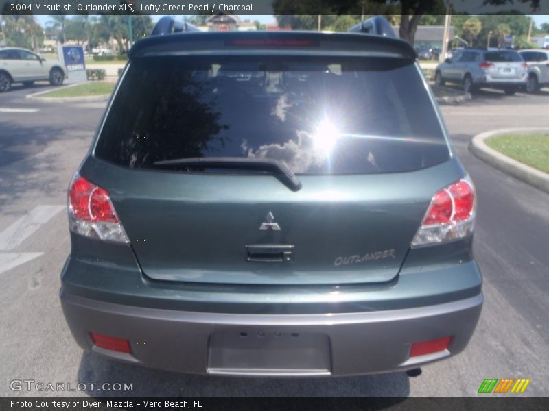 Lofty Green Pearl / Charcoal 2004 Mitsubishi Outlander XLS