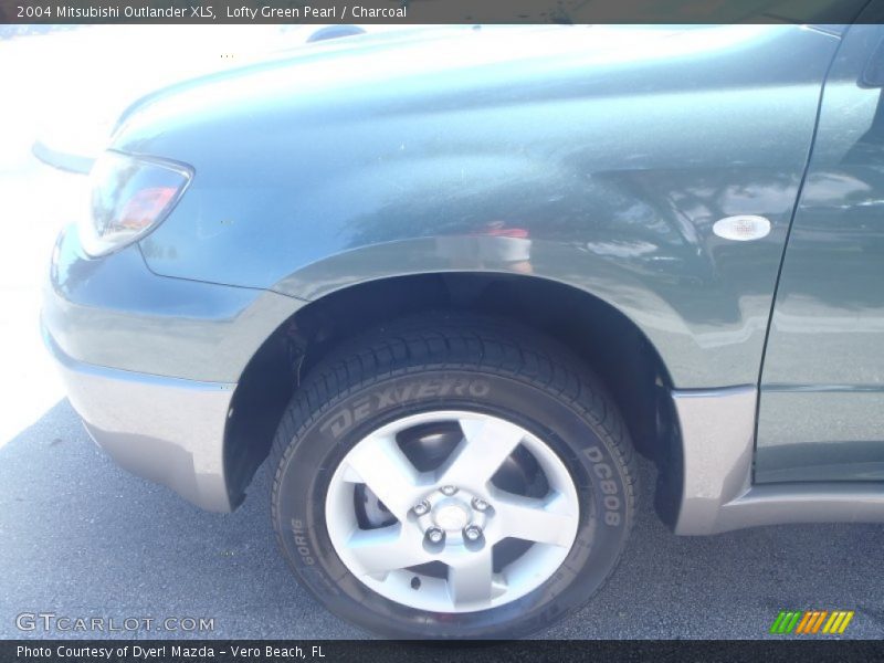Lofty Green Pearl / Charcoal 2004 Mitsubishi Outlander XLS