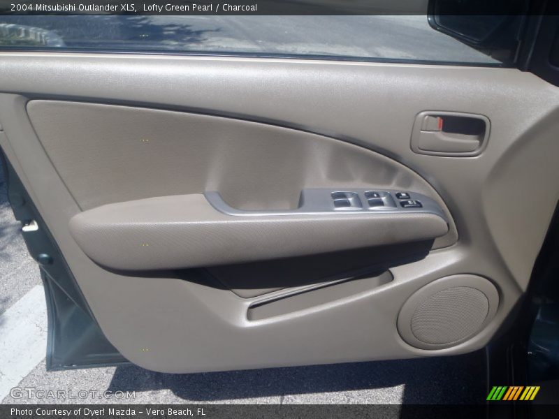 Lofty Green Pearl / Charcoal 2004 Mitsubishi Outlander XLS