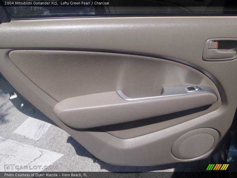 Lofty Green Pearl / Charcoal 2004 Mitsubishi Outlander XLS