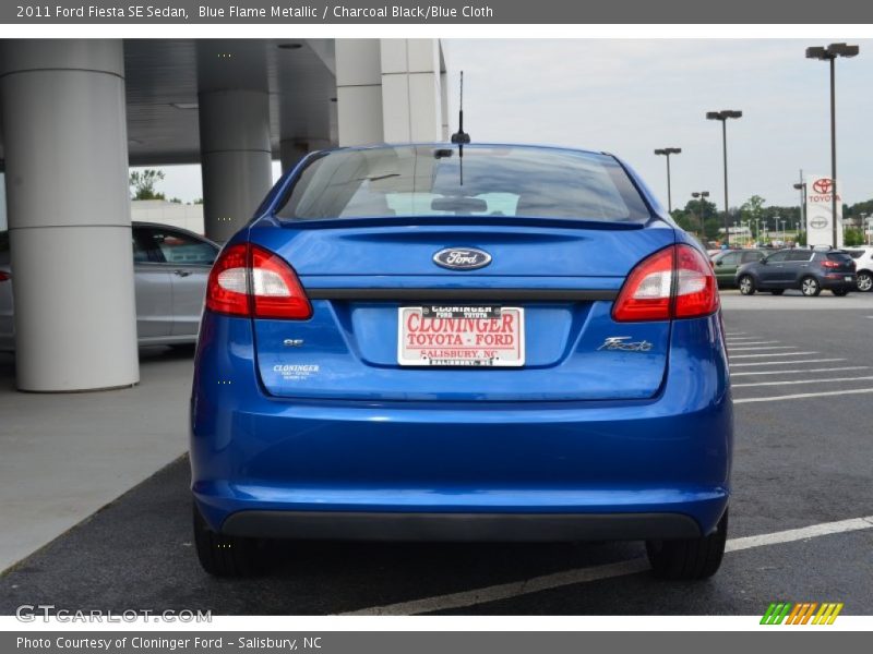 Blue Flame Metallic / Charcoal Black/Blue Cloth 2011 Ford Fiesta SE Sedan