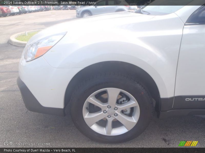 Satin White Pearl / Ivory 2014 Subaru Outback 2.5i Premium