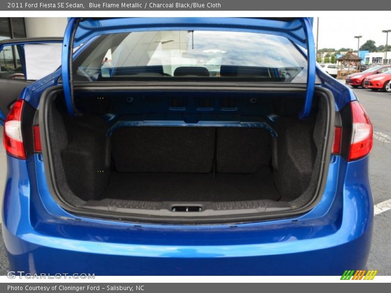 Blue Flame Metallic / Charcoal Black/Blue Cloth 2011 Ford Fiesta SE Sedan