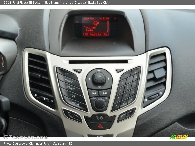 Blue Flame Metallic / Charcoal Black/Blue Cloth 2011 Ford Fiesta SE Sedan