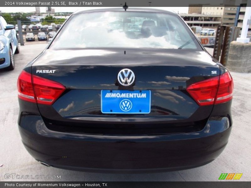 Black / Titan Black 2014 Volkswagen Passat 2.5L SE