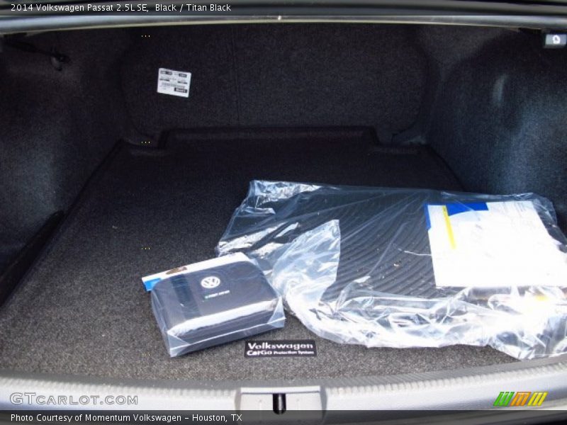 Black / Titan Black 2014 Volkswagen Passat 2.5L SE