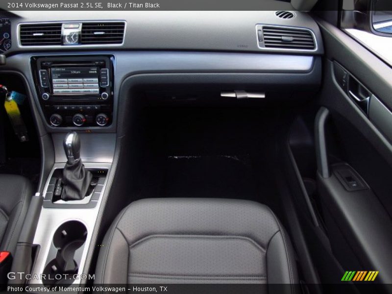 Black / Titan Black 2014 Volkswagen Passat 2.5L SE