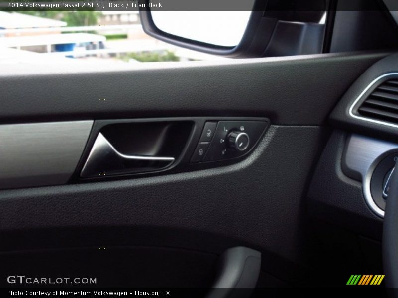 Black / Titan Black 2014 Volkswagen Passat 2.5L SE