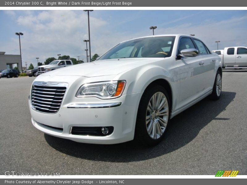 Front 3/4 View of 2014 300 C