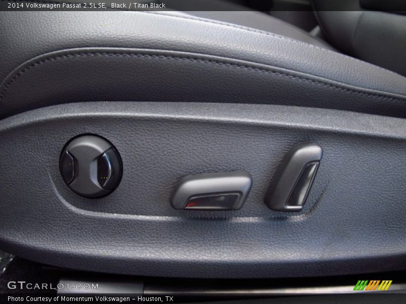Black / Titan Black 2014 Volkswagen Passat 2.5L SE