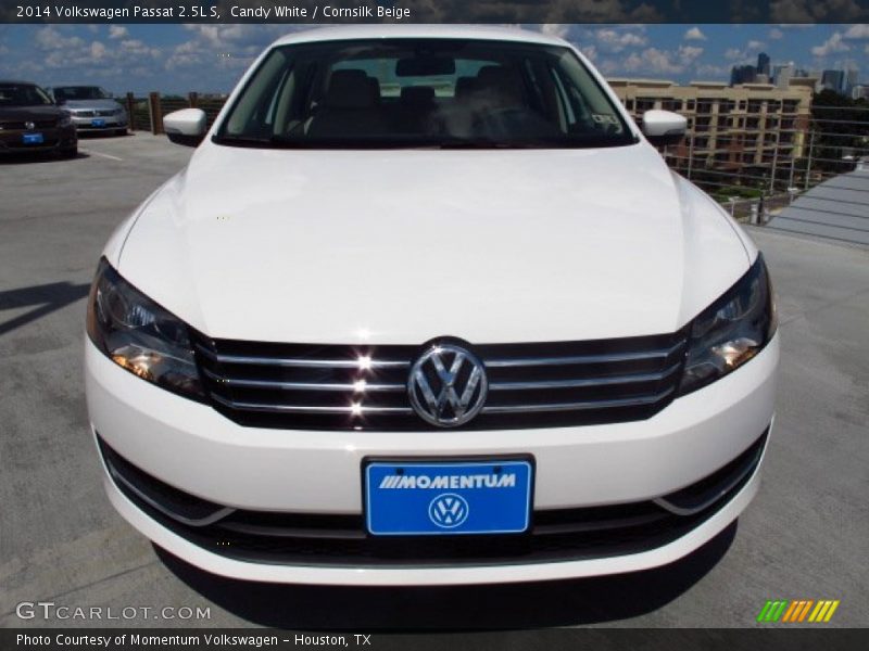 Candy White / Cornsilk Beige 2014 Volkswagen Passat 2.5L S