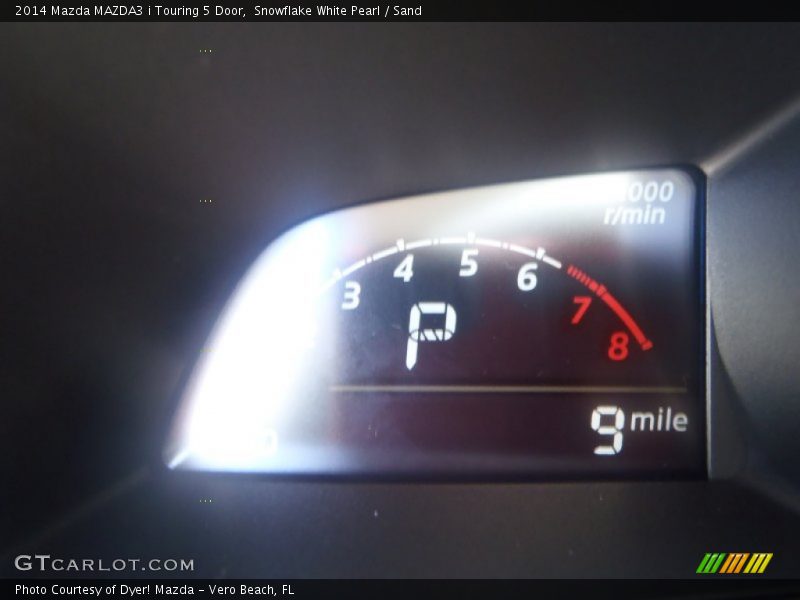 Snowflake White Pearl / Sand 2014 Mazda MAZDA3 i Touring 5 Door