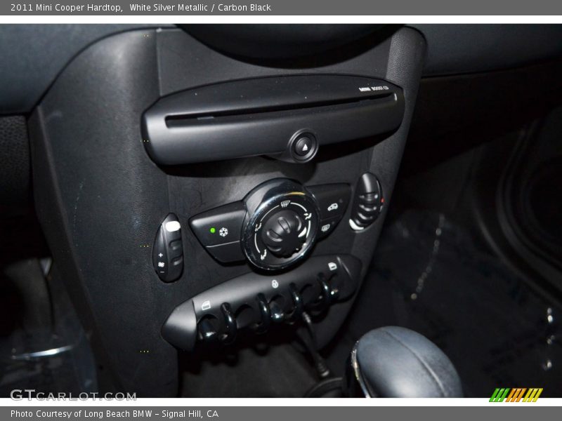 White Silver Metallic / Carbon Black 2011 Mini Cooper Hardtop
