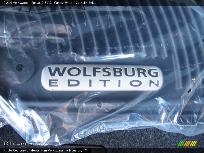 Candy White / Cornsilk Beige 2014 Volkswagen Passat 2.5L S