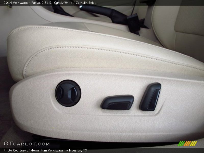 Candy White / Cornsilk Beige 2014 Volkswagen Passat 2.5L S