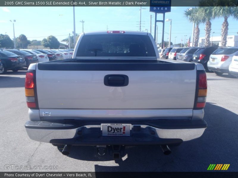 Silver Birch Metallic / Dark Pewter 2005 GMC Sierra 1500 SLE Extended Cab 4x4