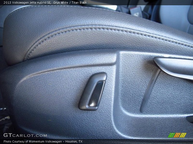 Oryx White / Titan Black 2013 Volkswagen Jetta Hybrid SE
