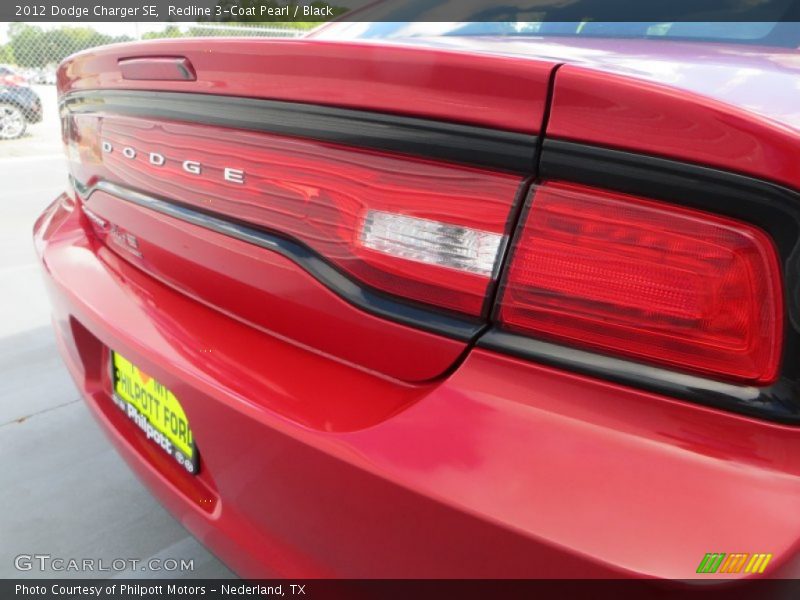 Redline 3-Coat Pearl / Black 2012 Dodge Charger SE