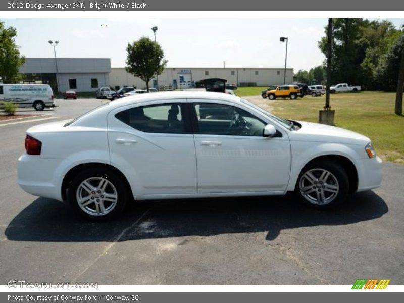 Bright White / Black 2012 Dodge Avenger SXT