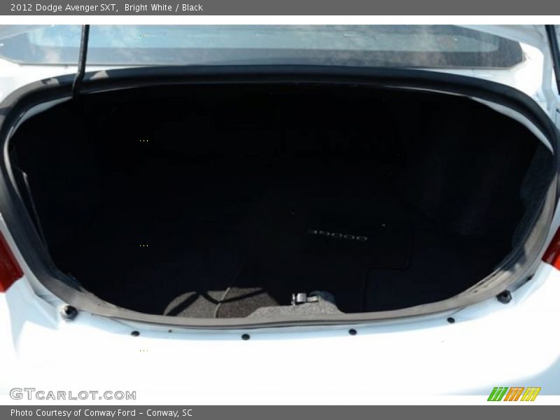 Bright White / Black 2012 Dodge Avenger SXT