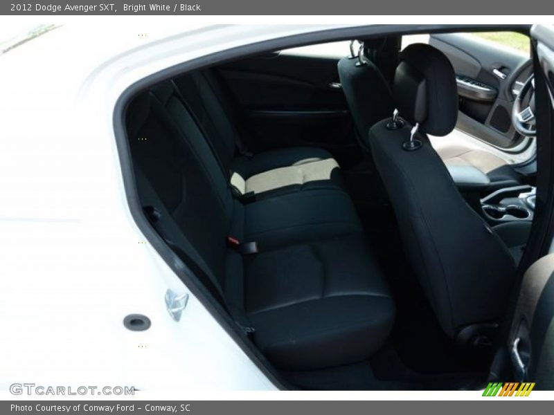 Bright White / Black 2012 Dodge Avenger SXT