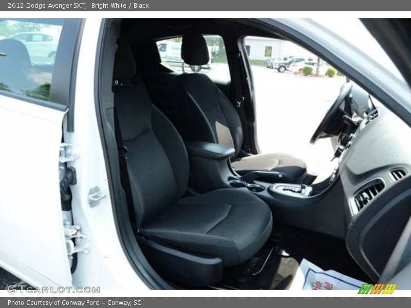 Bright White / Black 2012 Dodge Avenger SXT