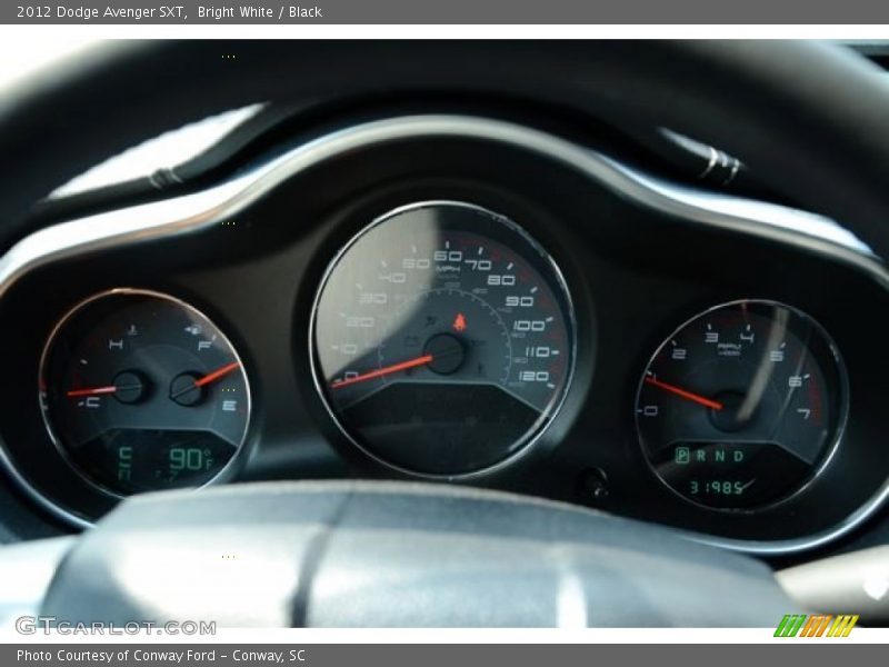 Bright White / Black 2012 Dodge Avenger SXT