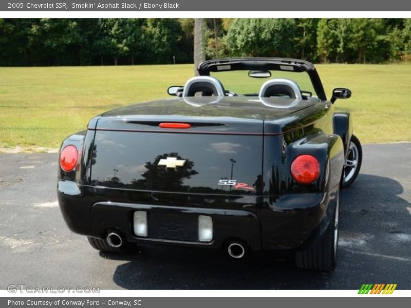 Smokin' Asphalt Black / Ebony Black 2005 Chevrolet SSR
