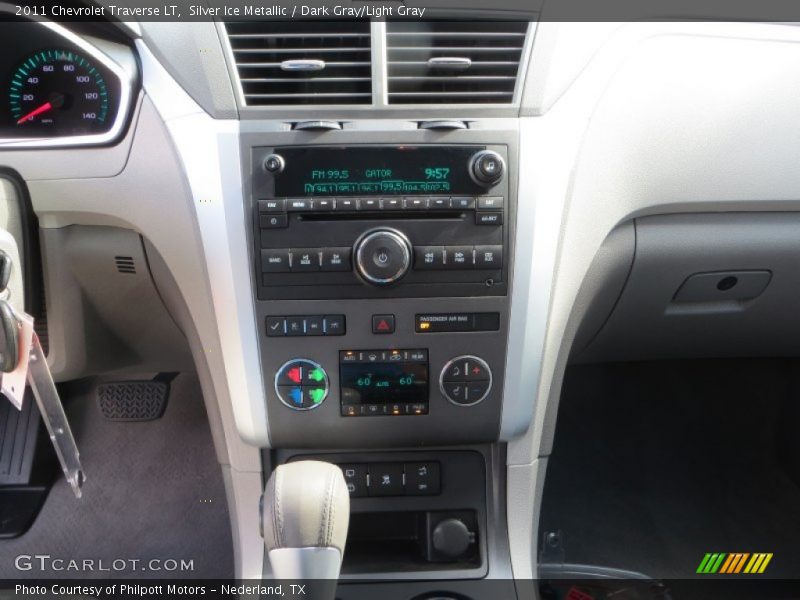 Silver Ice Metallic / Dark Gray/Light Gray 2011 Chevrolet Traverse LT