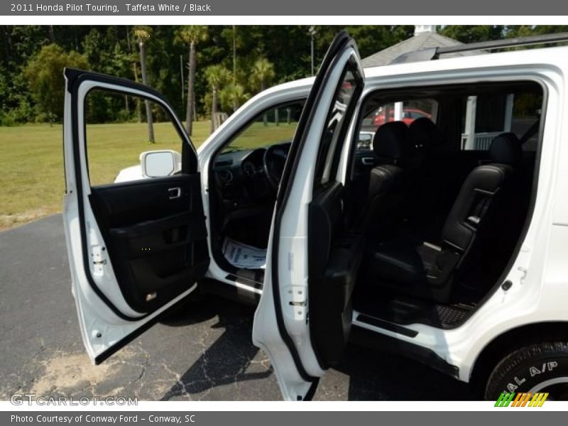 Taffeta White / Black 2011 Honda Pilot Touring