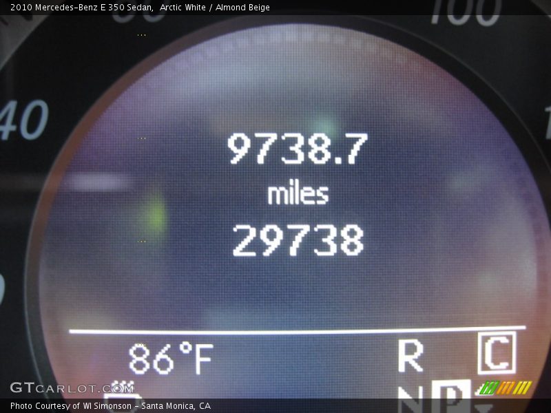 Arctic White / Almond Beige 2010 Mercedes-Benz E 350 Sedan