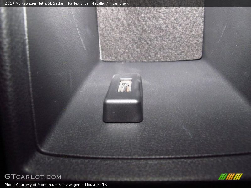 Reflex Silver Metallic / Titan Black 2014 Volkswagen Jetta SE Sedan
