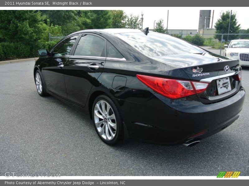 Midnight Black / Black 2011 Hyundai Sonata SE