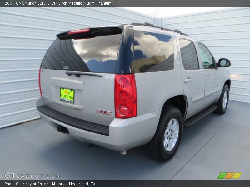 Silver Birch Metallic / Light Titanium 2007 GMC Yukon SLT
