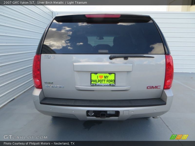 Silver Birch Metallic / Light Titanium 2007 GMC Yukon SLT