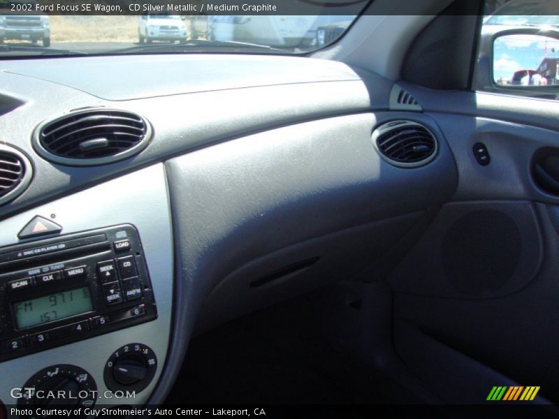 CD Silver Metallic / Medium Graphite 2002 Ford Focus SE Wagon