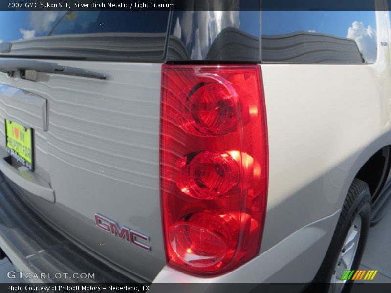 Silver Birch Metallic / Light Titanium 2007 GMC Yukon SLT