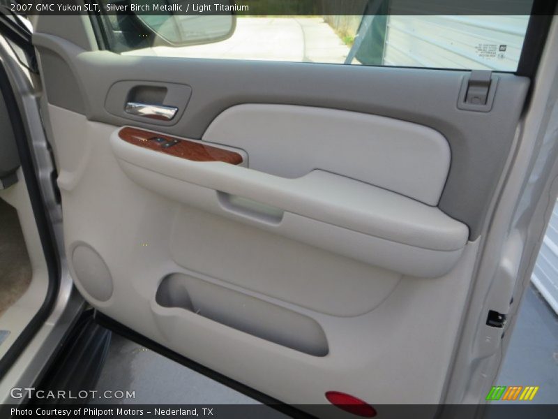 Silver Birch Metallic / Light Titanium 2007 GMC Yukon SLT