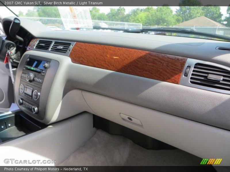 Silver Birch Metallic / Light Titanium 2007 GMC Yukon SLT