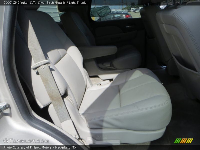 Silver Birch Metallic / Light Titanium 2007 GMC Yukon SLT