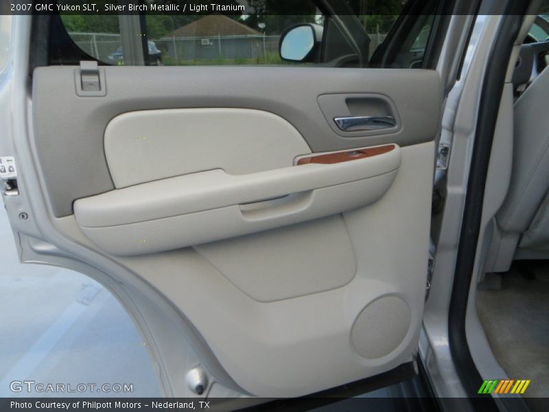 Silver Birch Metallic / Light Titanium 2007 GMC Yukon SLT